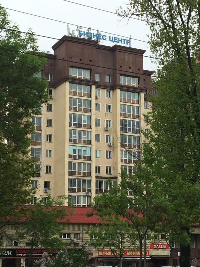 Hostel - Guest House Meyman Almaty Esterno foto